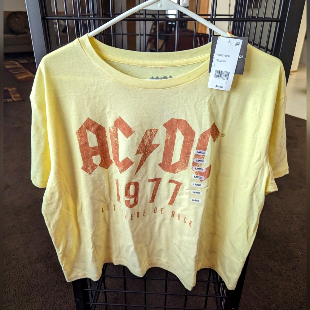Nice New AC/DC Tee-shirt